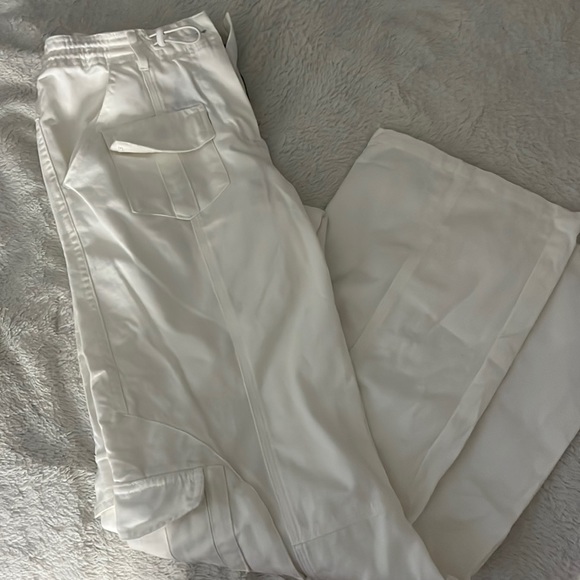 Brandy Melville Pants - White brandy melville cargo pants